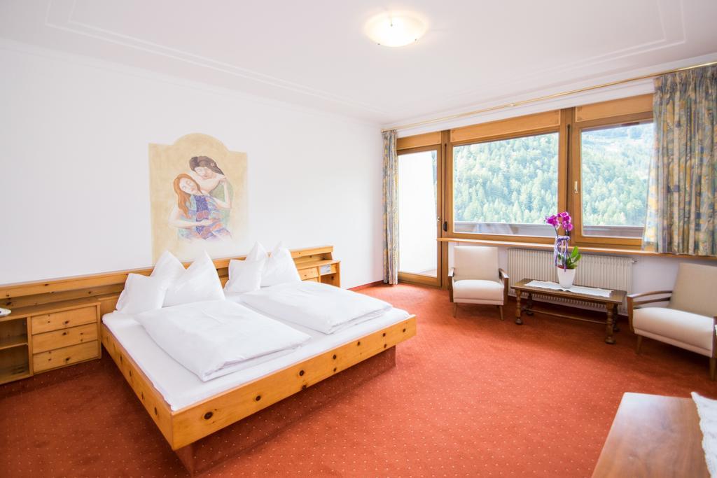 Das Bergland - Vital & Activity San Leonardo in Passiria Bagian luar foto